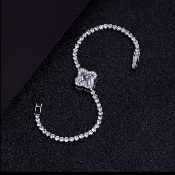 Silver Diamond Clover Bracelet - Picture 7 of 7